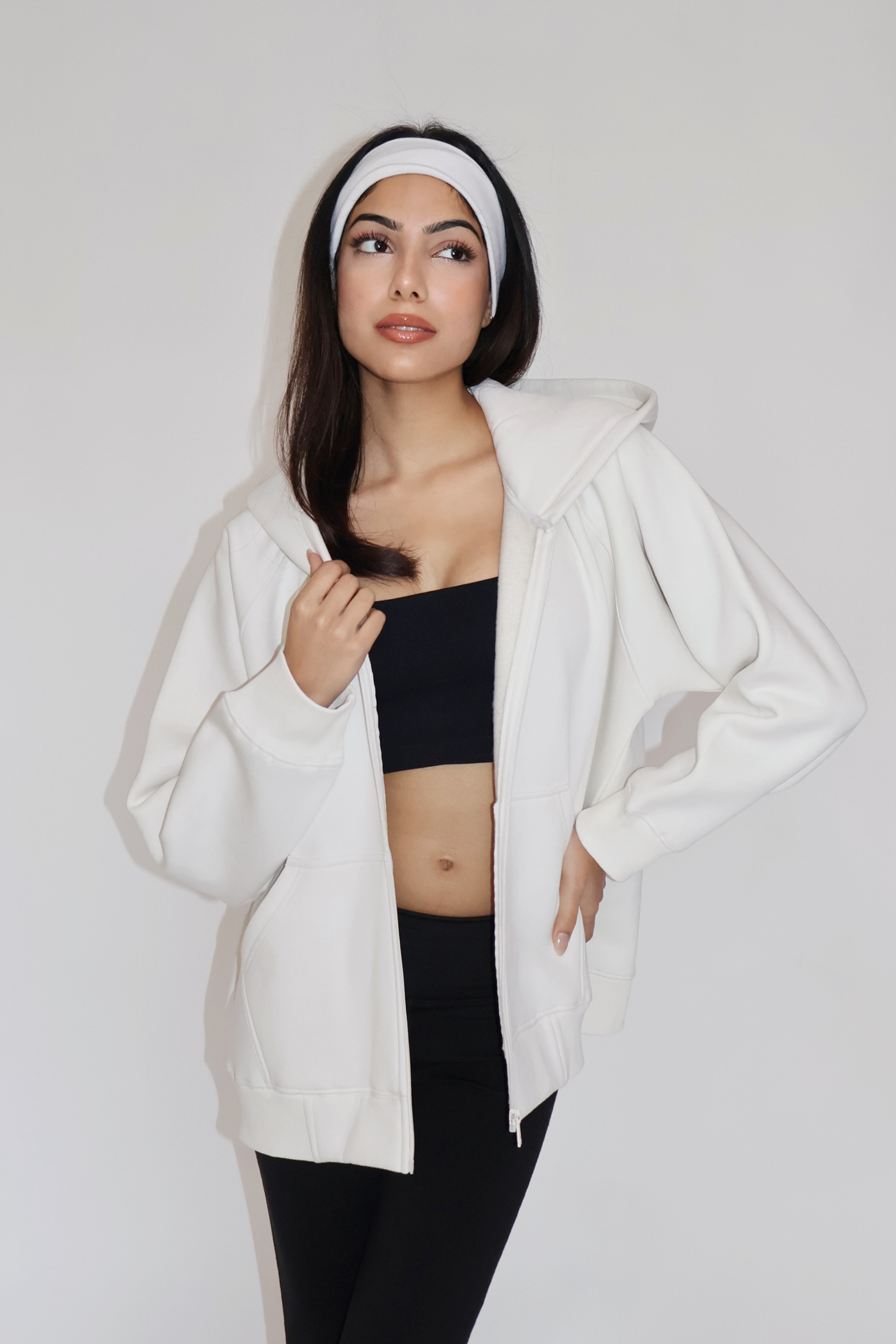 OVERSIZED HOODED ZIPPER (WHITE)