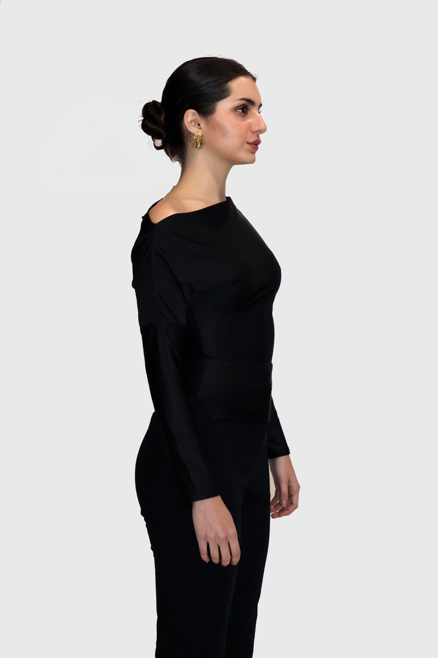 Black One-Shoulder Full Sleeve Top - Oak Top (Onyx)