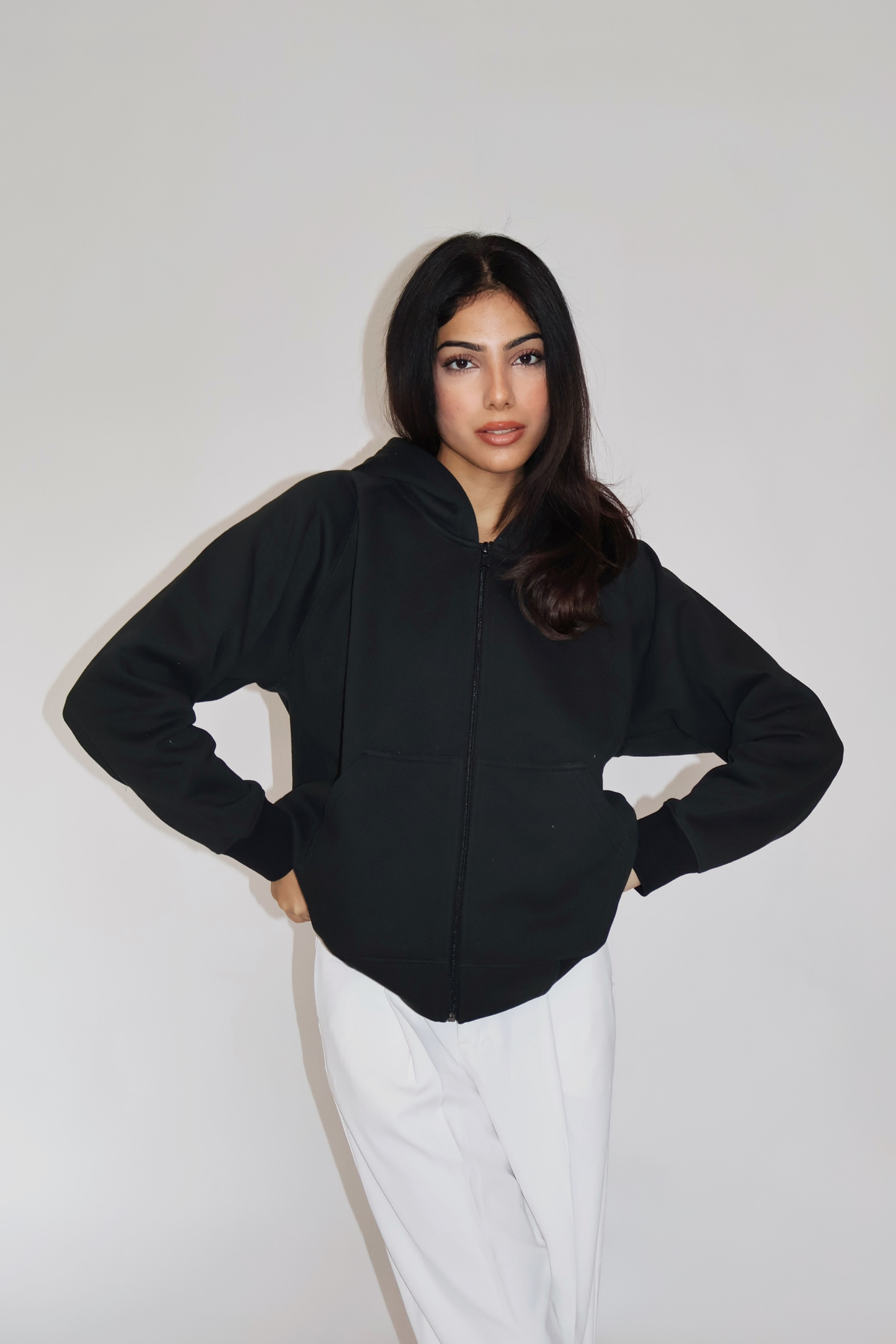 OVERSIZED HOODED ZIPPER (BLACK)