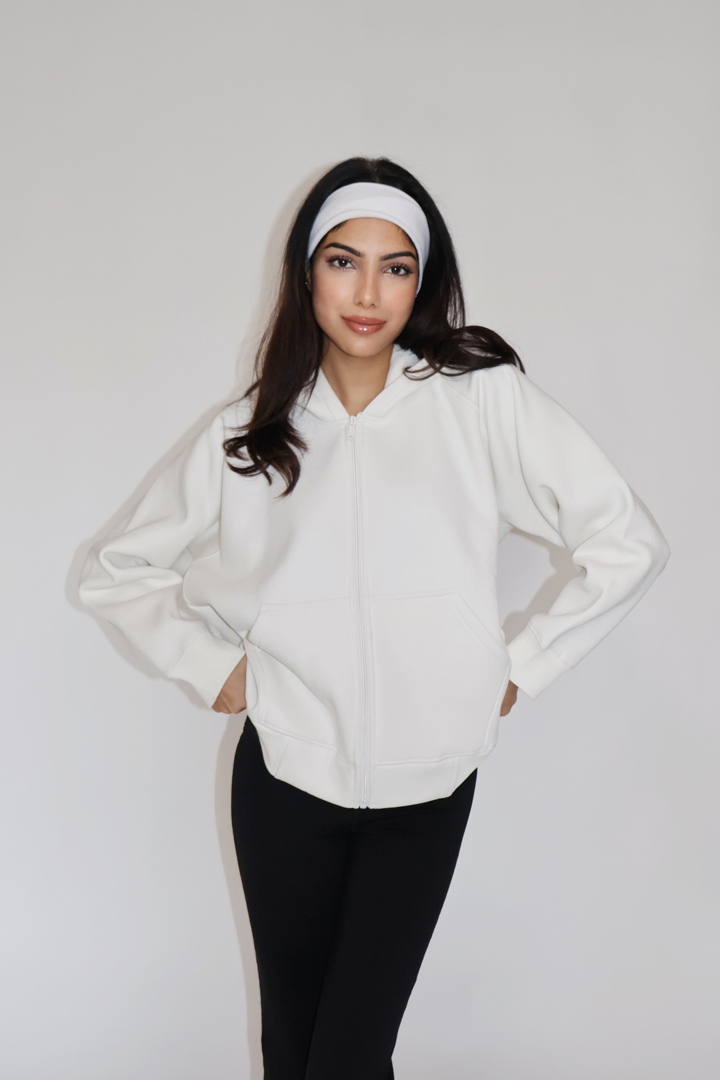 OVERSIZED HOODED ZIPPER (WHITE)