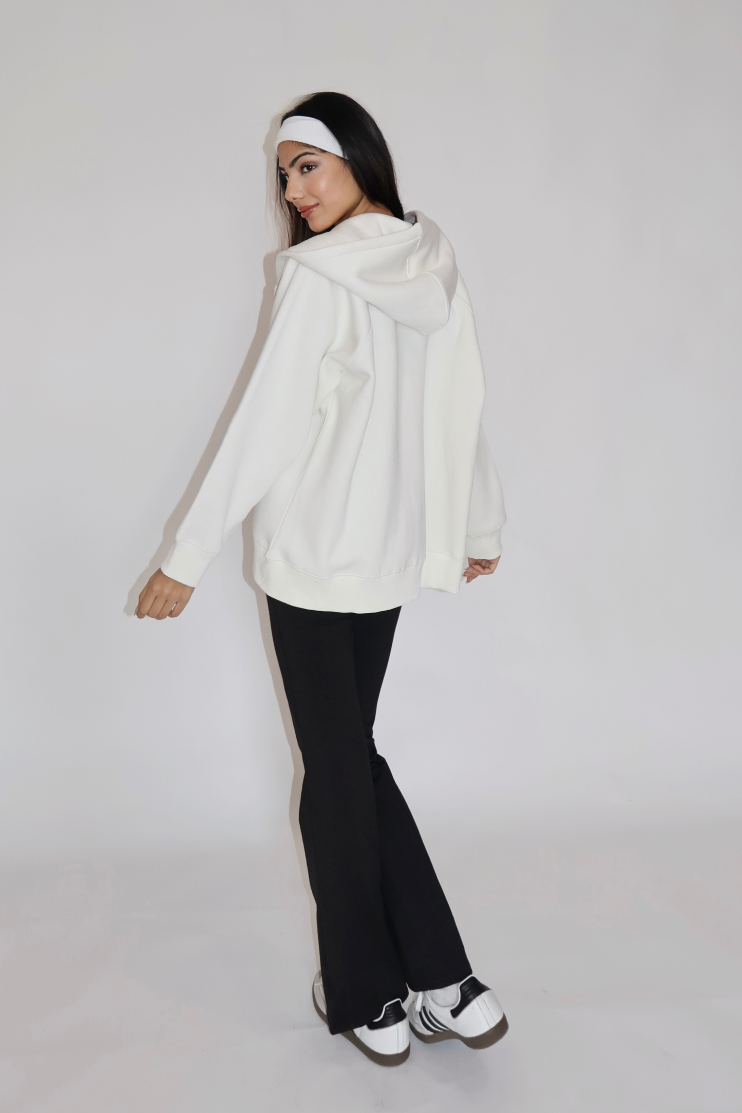 OVERSIZED HOODED ZIPPER (WHITE)