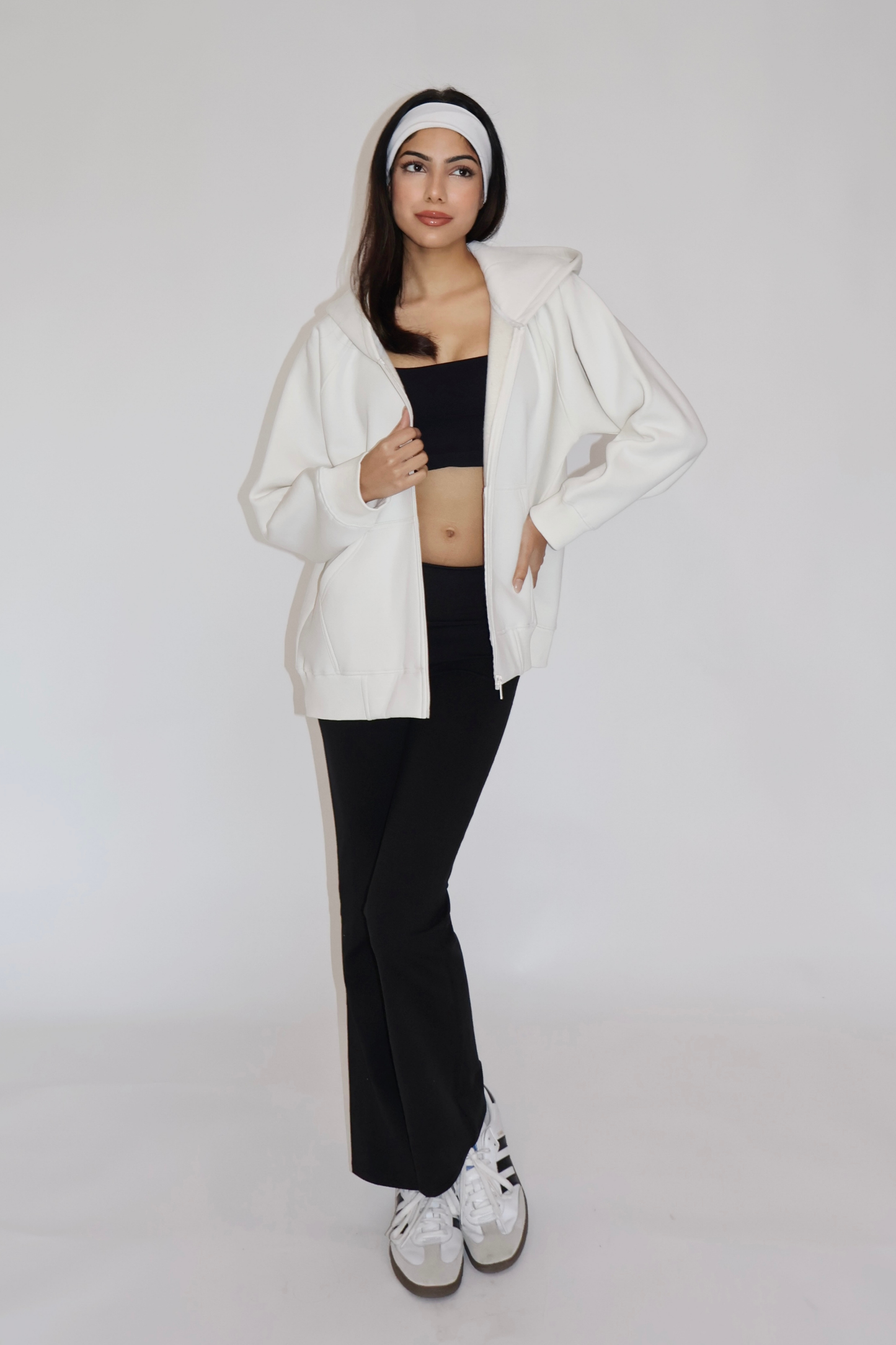 OVERSIZED HOODED ZIPPER (WHITE)